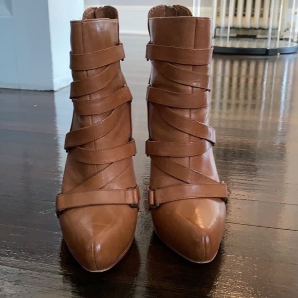 Boutique 9 Btsiaka Bootie - Picture 6 of 6